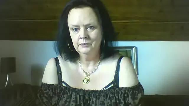 TiffanyMature from StripChat is Freechat