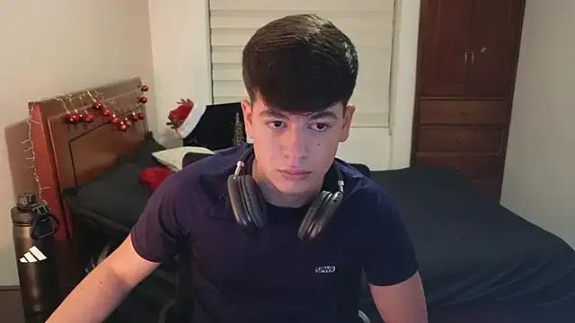 tightncuteass from StripChat is Freechat