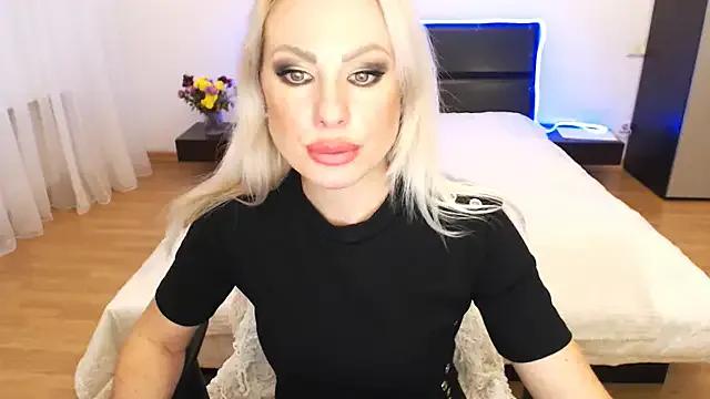 Tina_Shines from StripChat is Freechat