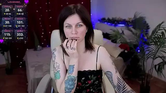 TinaMelt from StripChat is Freechat