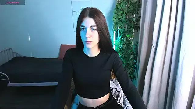 toooyour from StripChat
