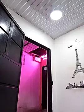 Trans-colombia from StripChat is Freechat