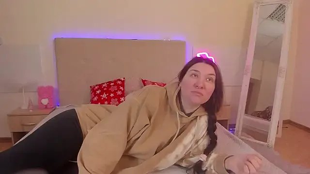 TrishaDarks from StripChat is Freechat