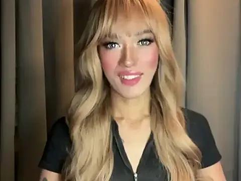 Ts-Glamorousaxx from StripChat is Freechat