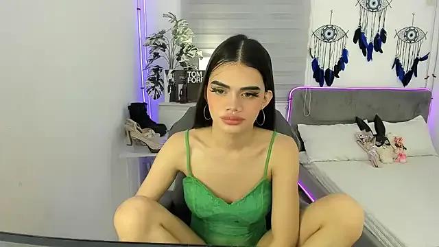 Tstoni_talks from StripChat