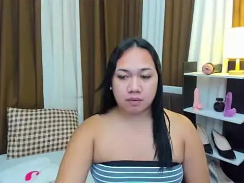 TsUncutKaren from StripChat is Freechat
