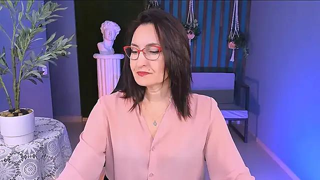 UnaTerra from StripChat is Freechat