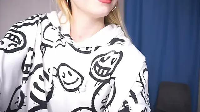 UnDesiga from StripChat is Freechat