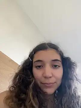 uniquerossie from StripChat is Freechat