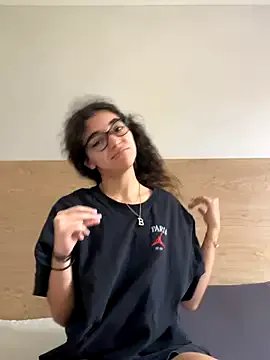 Try girls webcam shows. Sweet cute Free Performers.