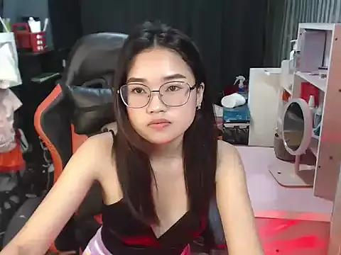 urhoneybunny25 from StripChat is Freechat