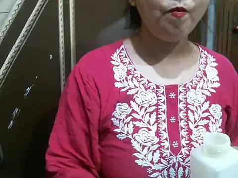 UrsMansi from StripChat is Freechat