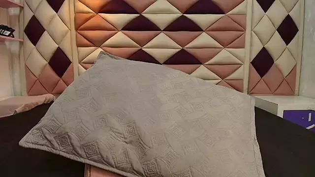 Try girls webcam shows. Sweet cute Free Performers.