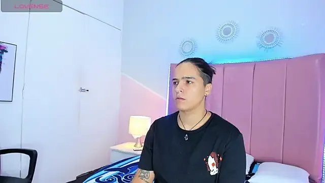 Freechat valen_rouse on StripChat