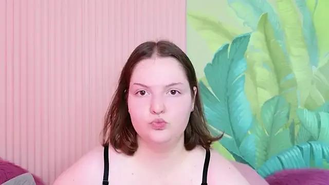 Vanessa_Rise from StripChat is Freechat