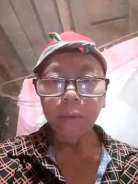 VangLe73 from StripChat is Freechat