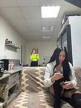 Freechat VaryaRose on StripChat