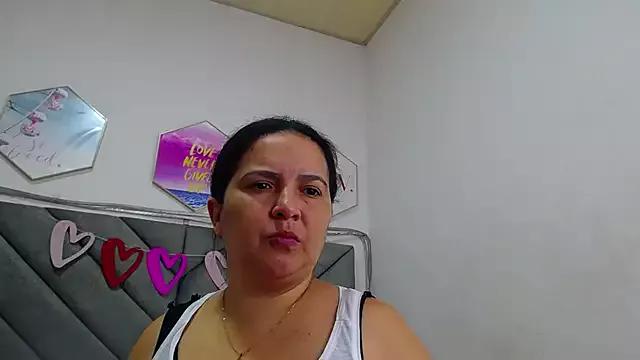 Try girls webcam shows. Sweet cute Free Performers.