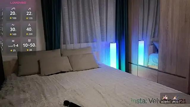 Velvetnoir21 from StripChat