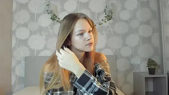 VelvetRisque from StripChat is Freechat