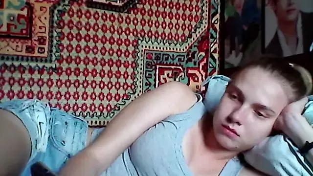 venus_in_flames from StripChat is Freechat