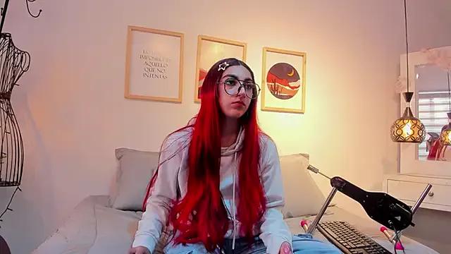 venusevanss from StripChat is Freechat