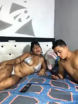 veronica_and_bryan from StripChat is Freechat