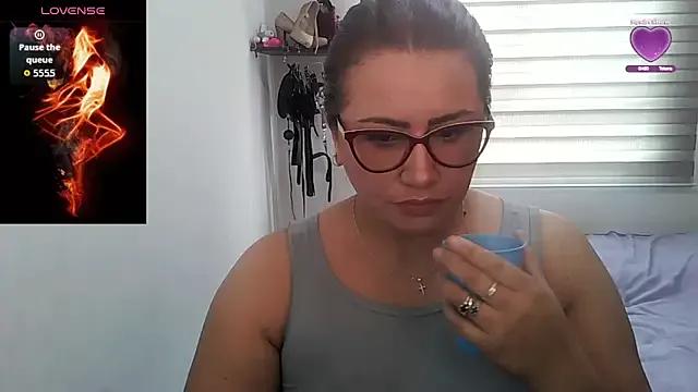 Vesper_Vixen from StripChat is Freechat