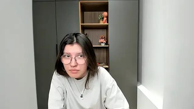 VickieChantos from StripChat is Freechat