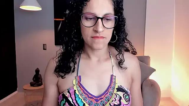 victoriapaz1 from StripChat is Freechat