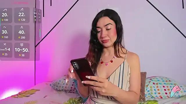 VictoriaRouge_ from StripChat is Freechat