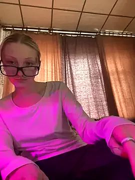 Violet_Lorein from StripChat is Freechat