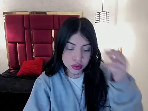 Violet_m from StripChat is Freechat