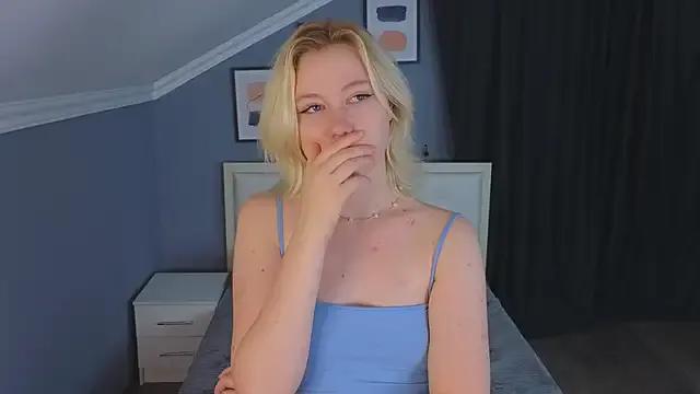 Violet_Willis from StripChat is Freechat