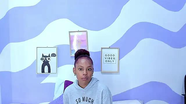 VIOLETA-28 from StripChat is Freechat