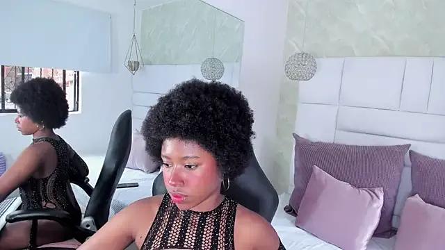 violeta_ruizz from StripChat is Freechat