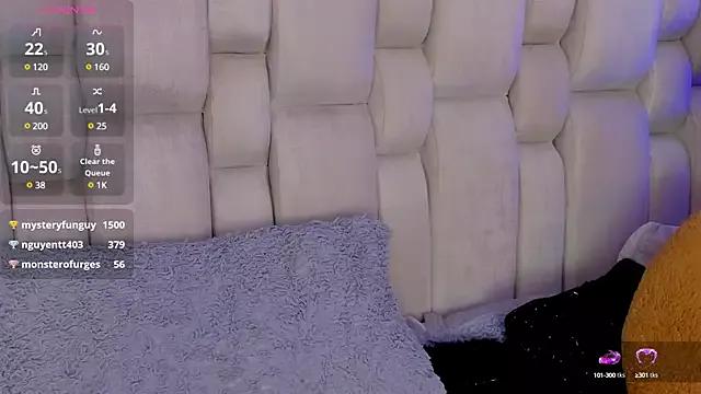 Violeth_Foxx from StripChat is Freechat
