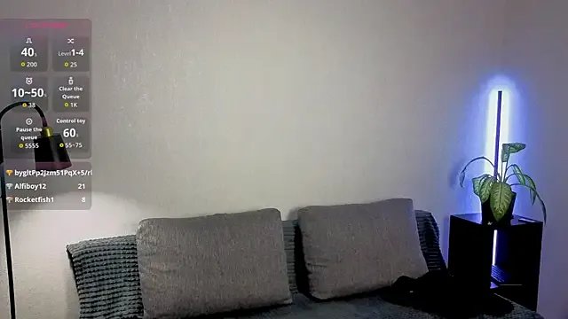 violetwluv from StripChat is Freechat