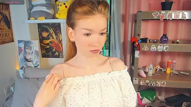 WhisperLure from StripChat is Freechat