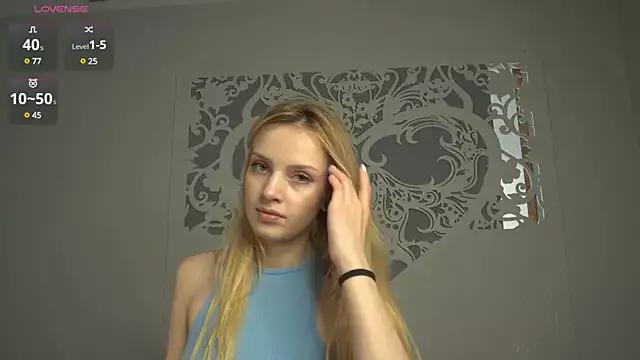 whitesuccubus from StripChat is Freechat