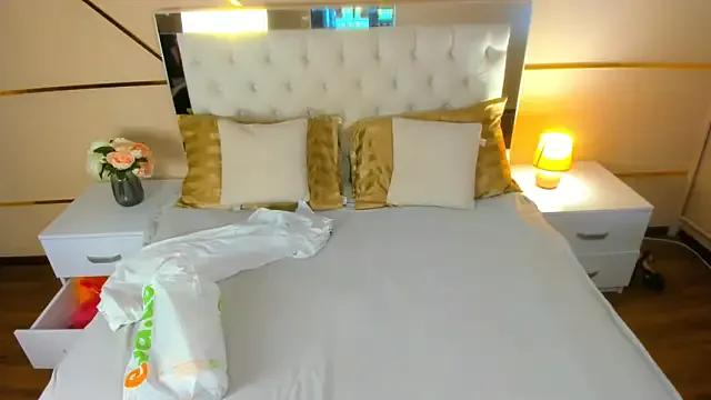 Try girls webcam shows. Sweet cute Free Performers.