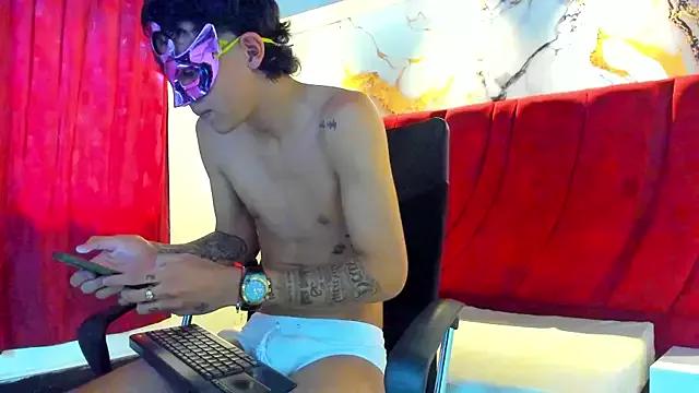 Xander_owen from StripChat is Freechat