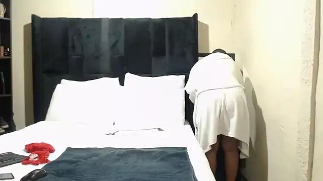 XMiAmor from StripChat