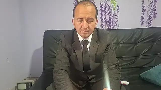 XTheSexybossx from StripChat is Freechat