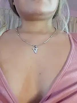 Xvctoriax8 from StripChat is Freechat