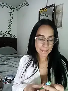 Freechat YaraDuartee on StripChat