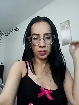 Freechat YaraDuartee on StripChat