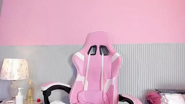Yeikafoxy from StripChat