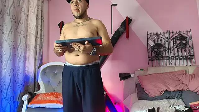 YiingandYang from StripChat is Freechat