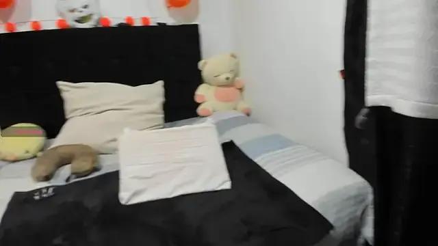 Try girls webcam shows. Sweet cute Free Performers.